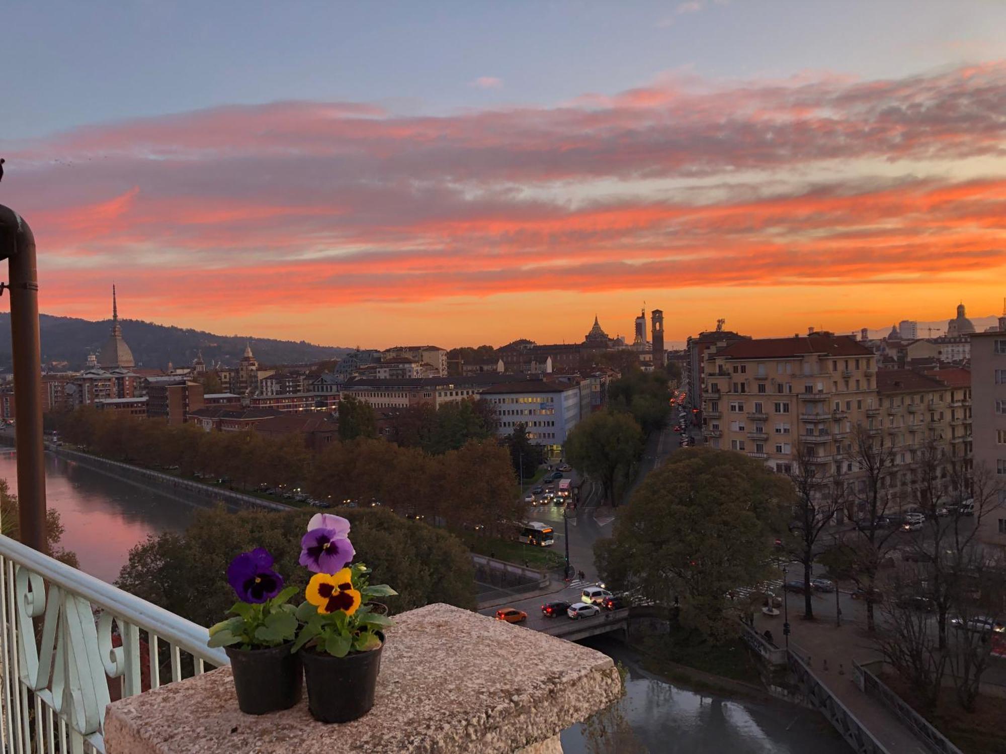 Attico Ellen Terrazza Con Vista Daire Torino Dış mekan fotoğraf